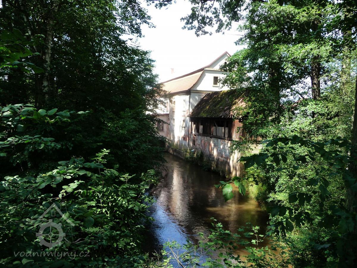 Hotel Sporkuv Mlyn Dvůr Králové nad Labem Exterior foto