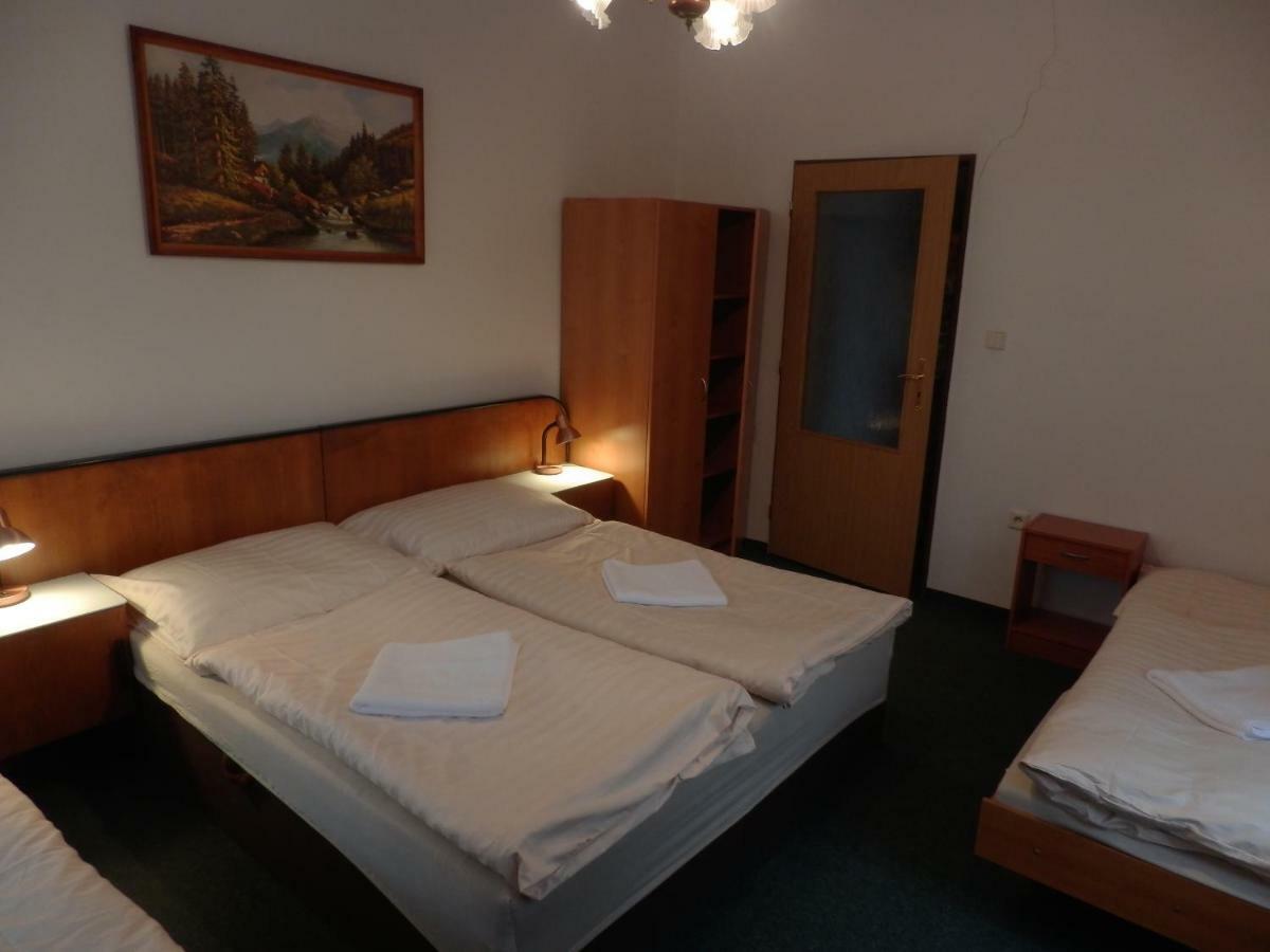 Hotel Sporkuv Mlyn Dvůr Králové nad Labem Exterior foto